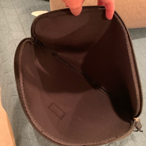 NWT Tumi Neoprene Leather Black Laptop Case - Picture 6 of 7